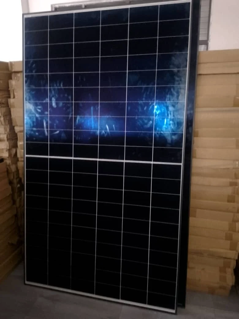 550 watts Solar Panels — image 2